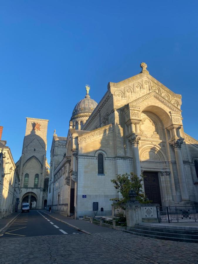 Tours Quartier Halles 70M2 المظهر الخارجي الصورة